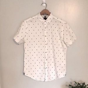 🖤Denim & Flower Slim Fit White with Black Skulls Button Down Sz M